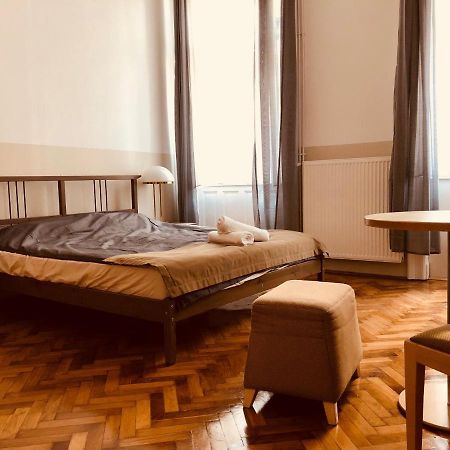 Downtown Apartment Будапеща Екстериор снимка