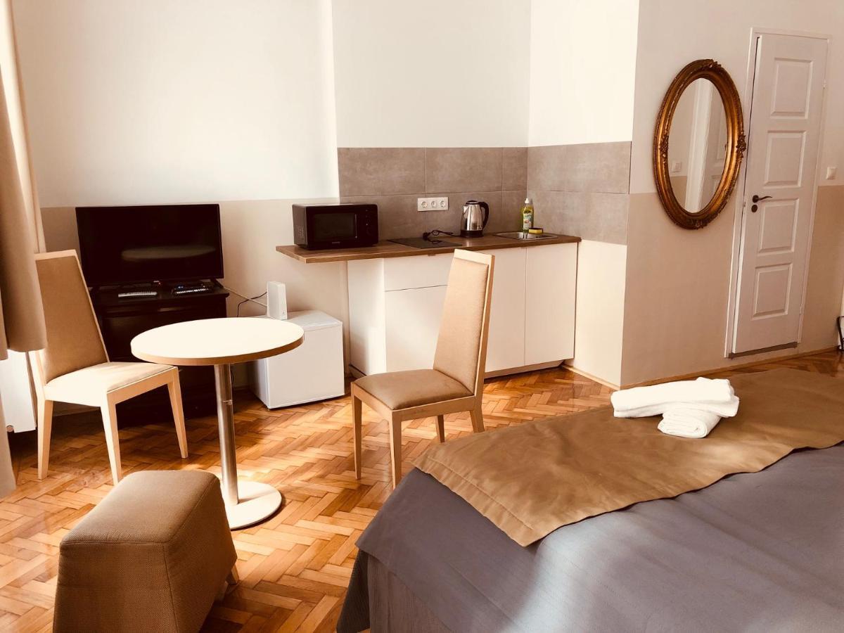 Downtown Apartment Будапеща Екстериор снимка