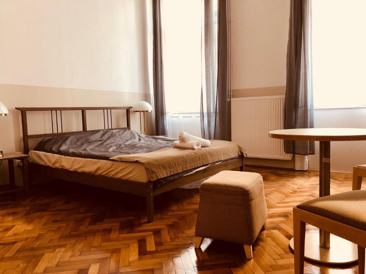 Downtown Apartment Будапеща Екстериор снимка