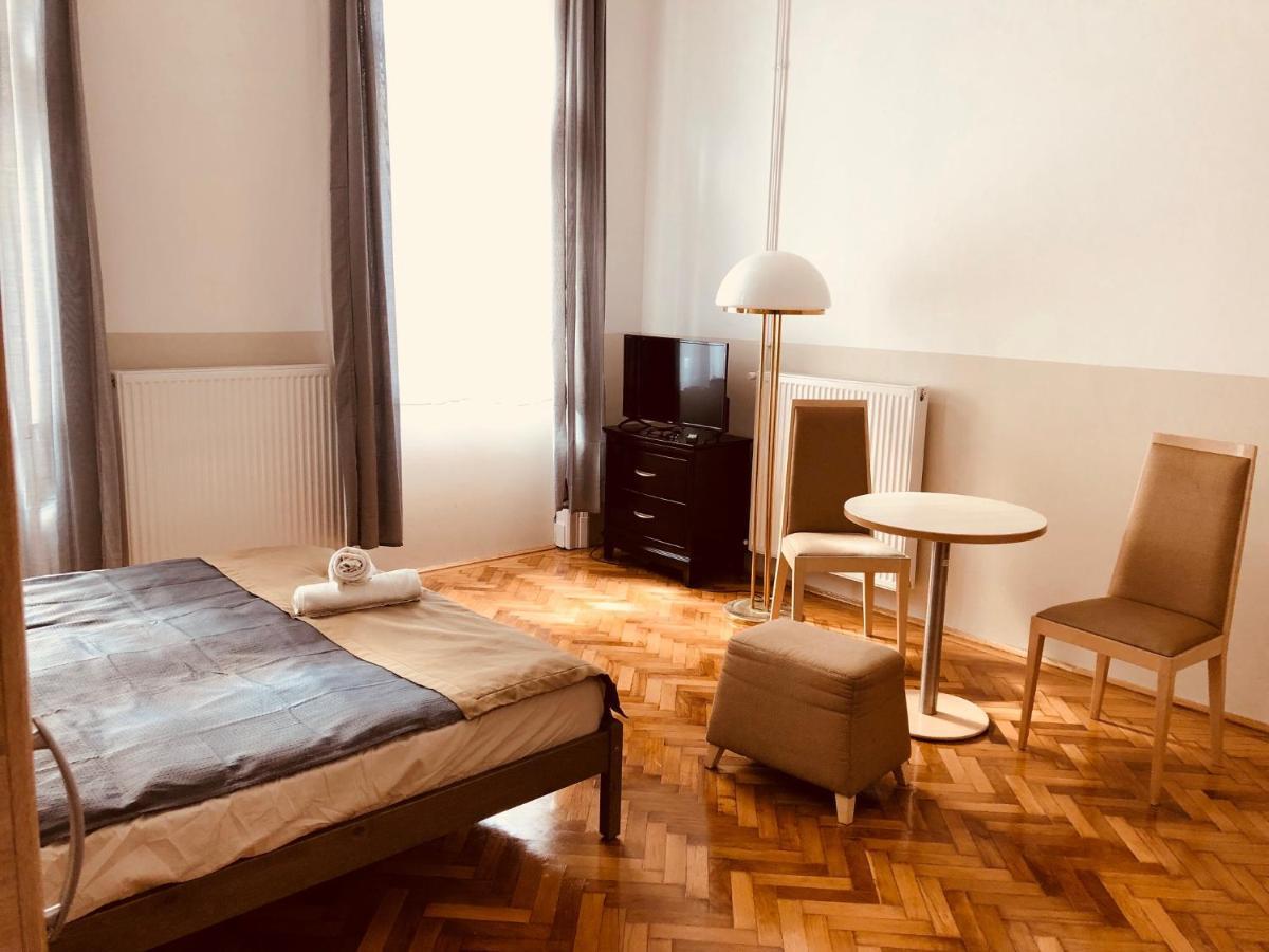 Downtown Apartment Будапеща Екстериор снимка